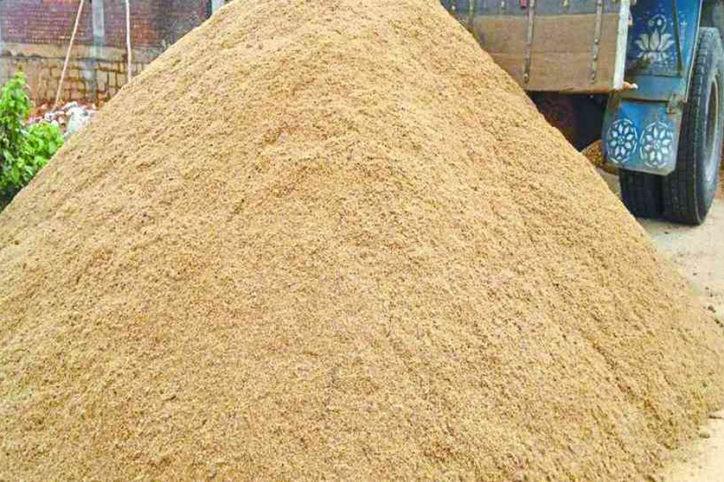 River sand per ton
